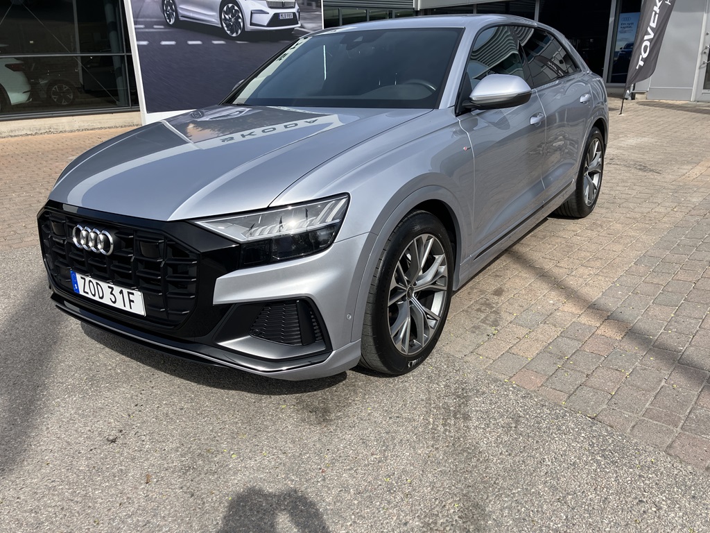 Audi Q8
