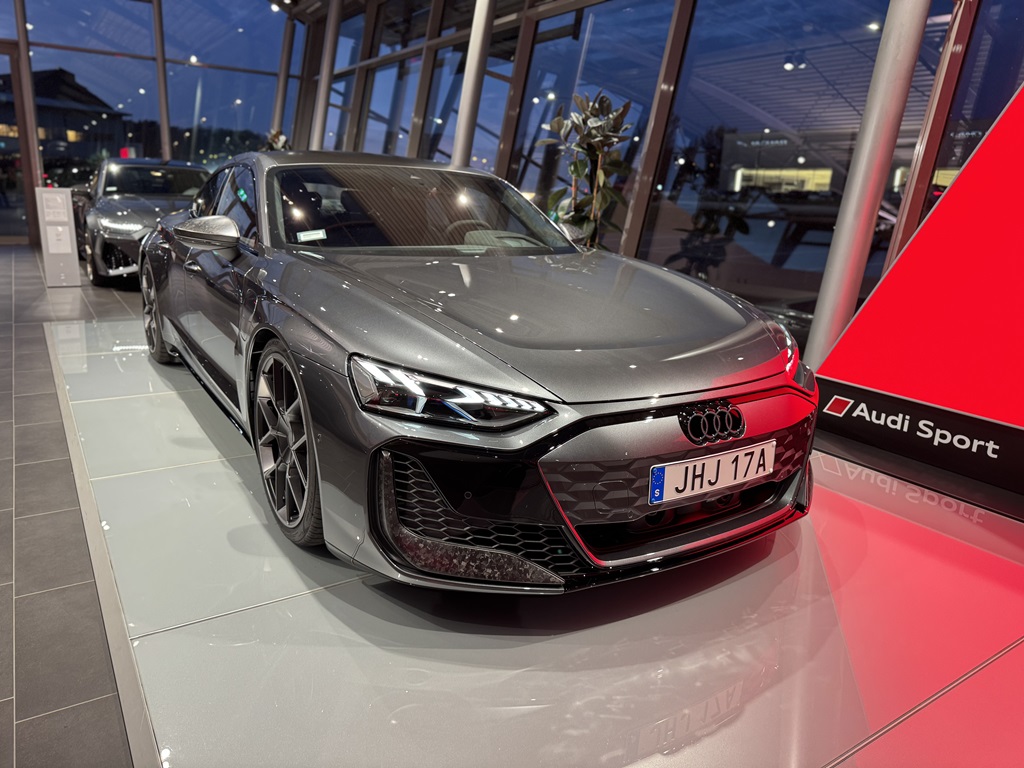 Audi RS e-tron GT performance