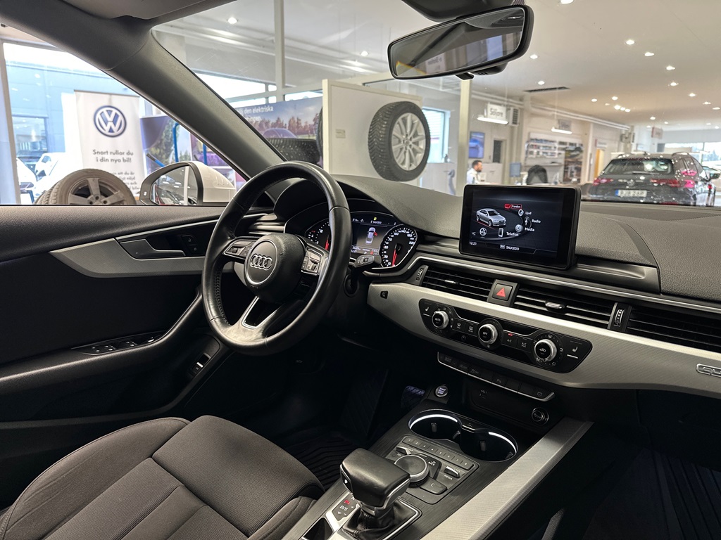 Audi A4 Sedan