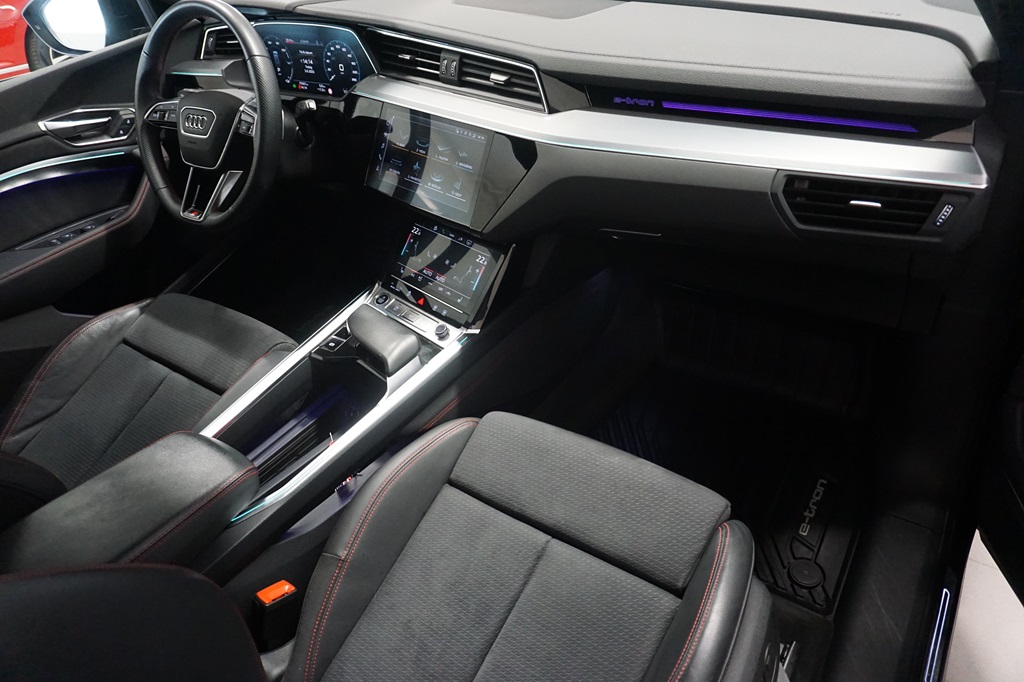Audi Q8 e-tron