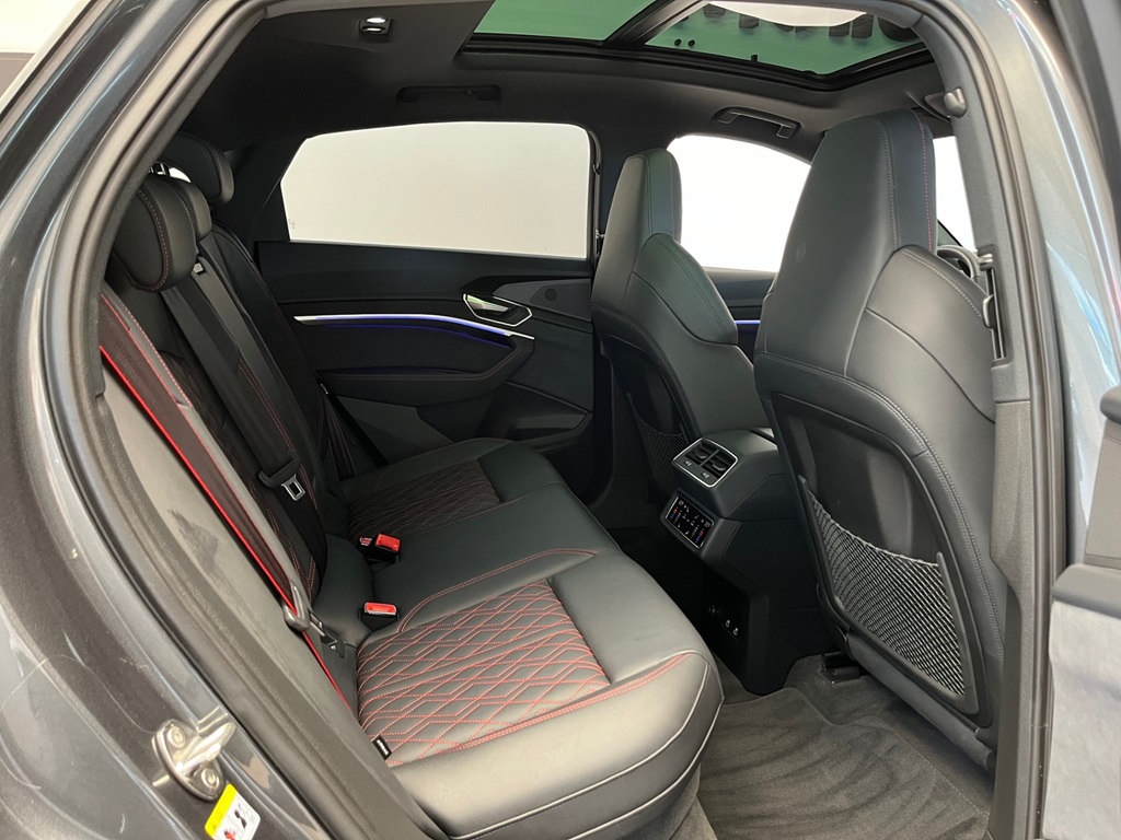 Audi Q8 Sportback e-tron