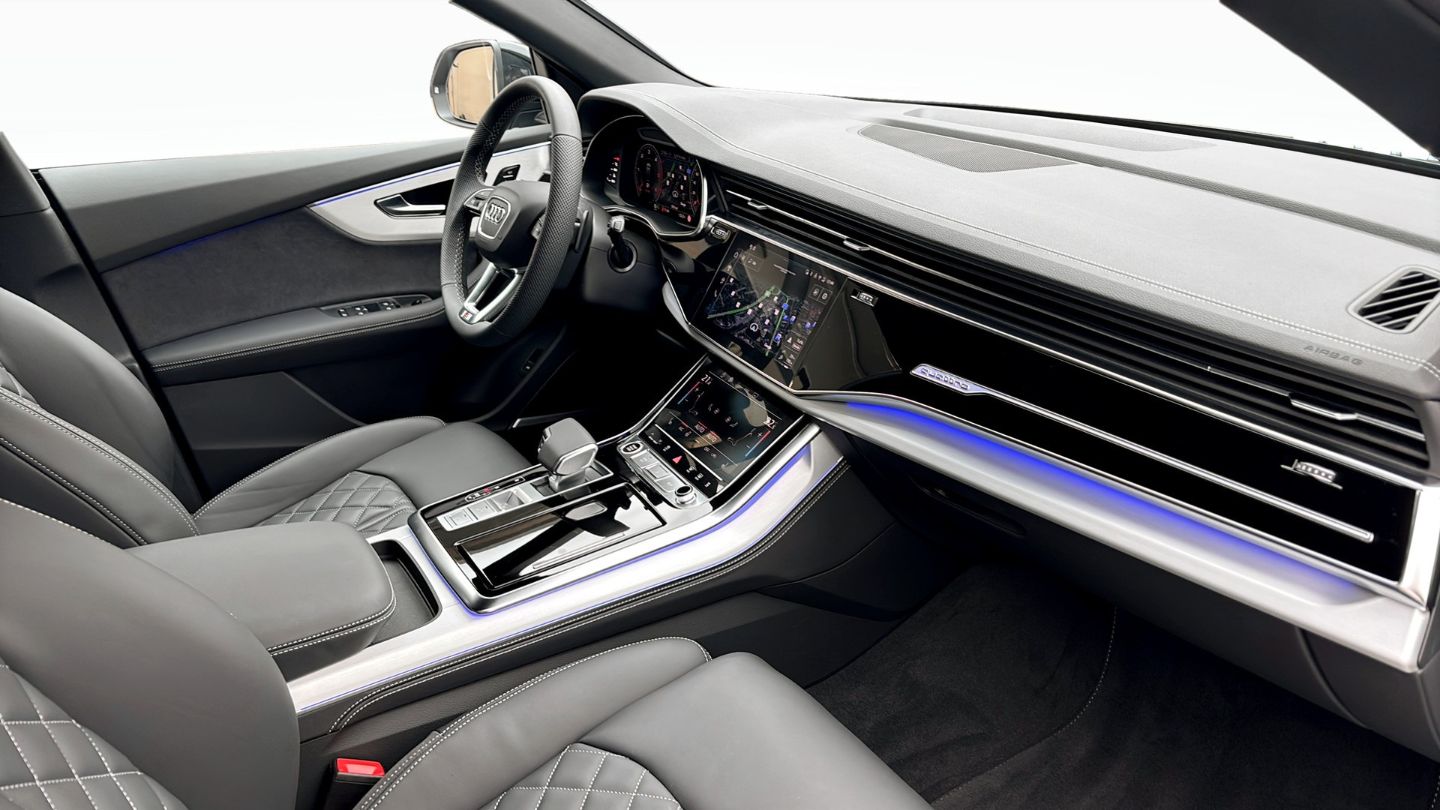Audi Q8