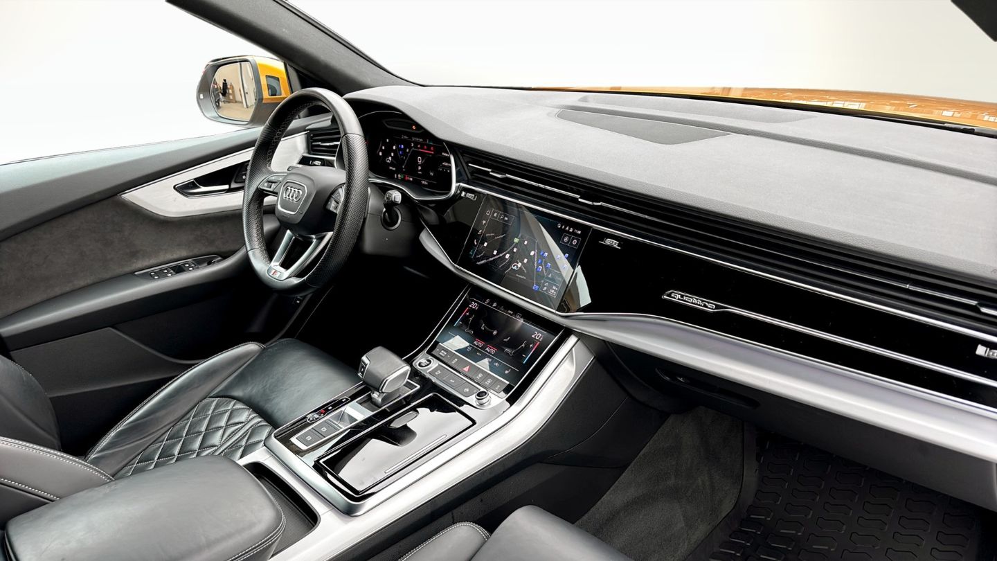 Audi Q8