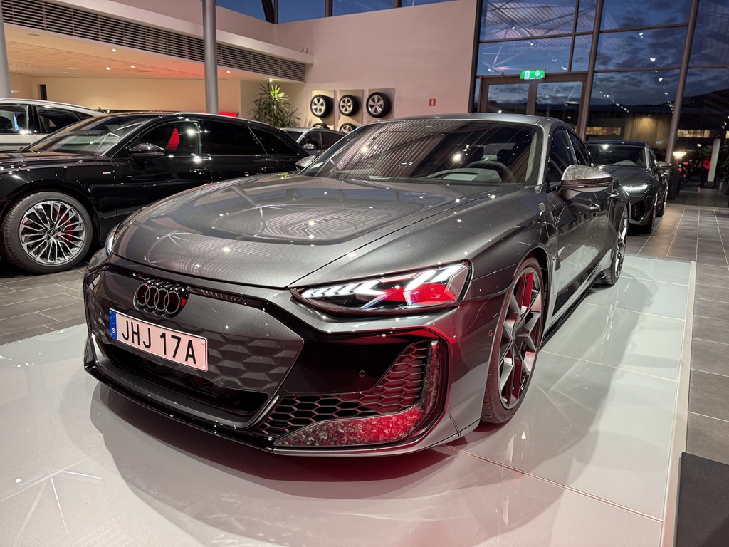 Audi RS e-tron GT performance