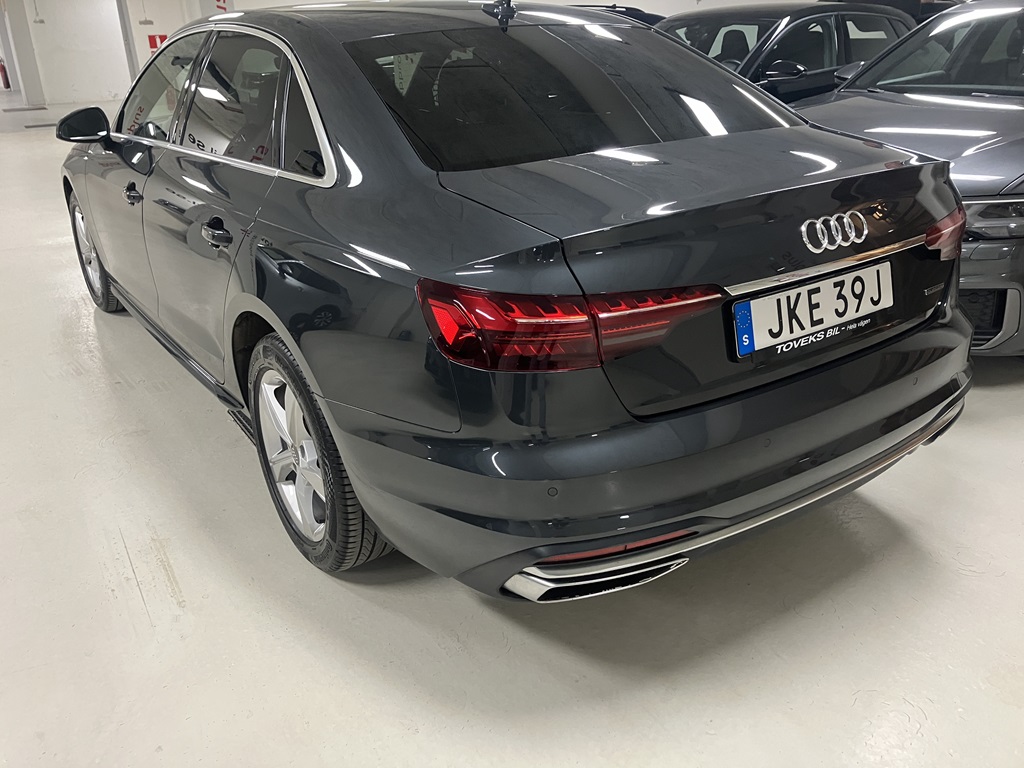 Audi A4 Sedan