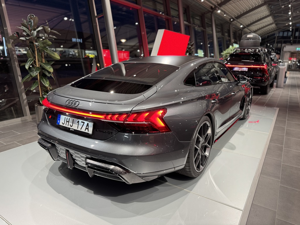 Audi RS e-tron GT performance