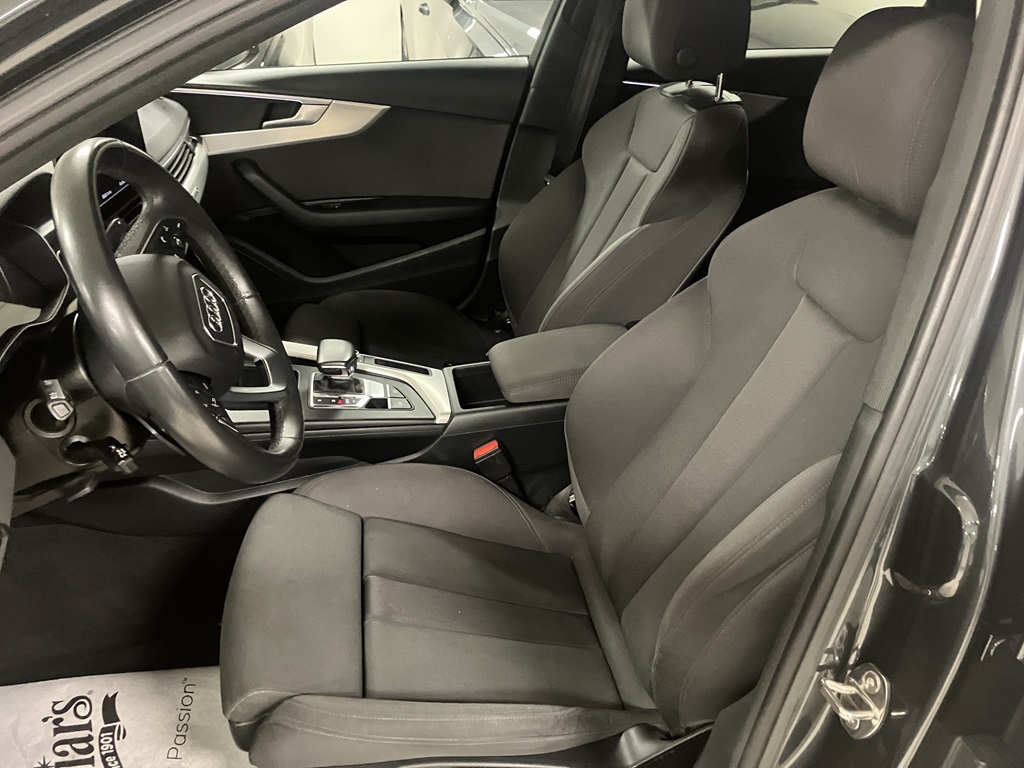 Audi A4 Sedan