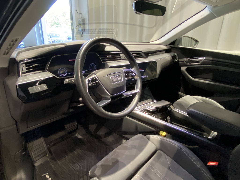 Audi Q8 e-tron
