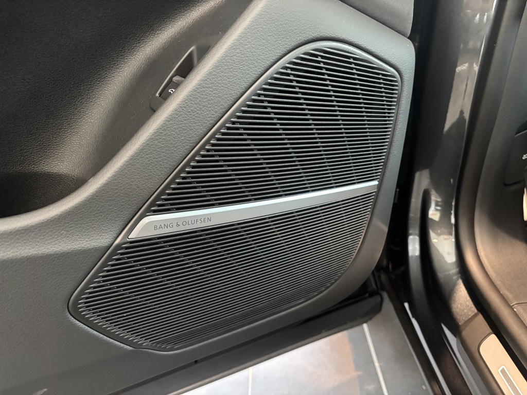 Audi RS Q8 SUV performance