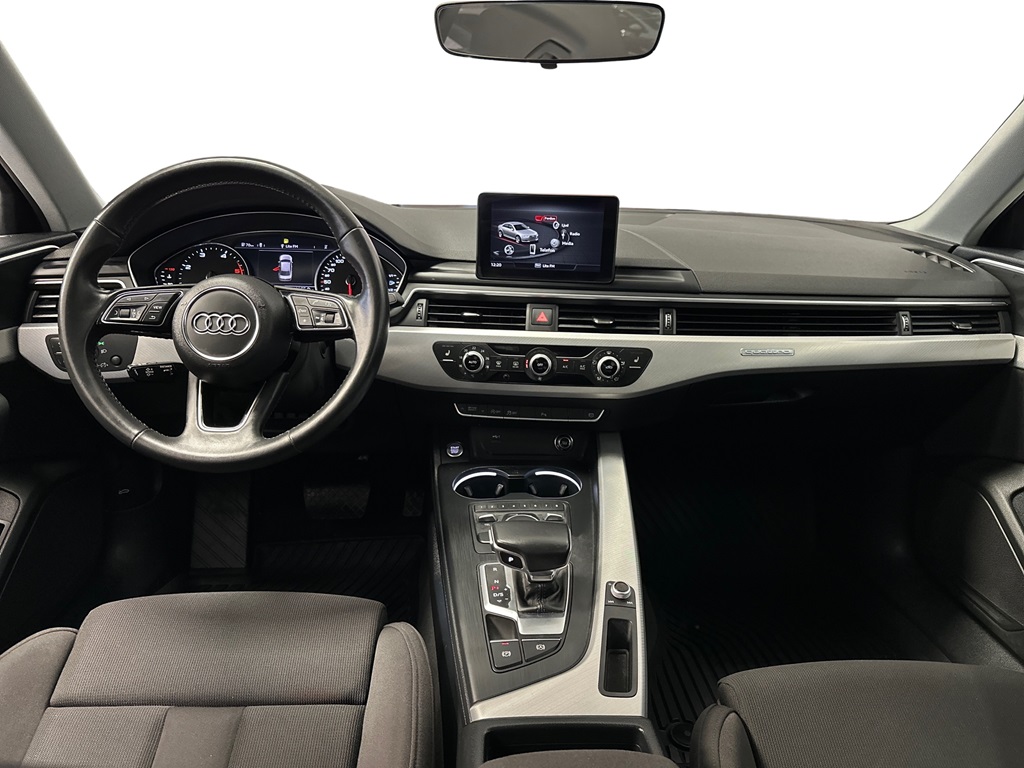 Audi A4 Sedan