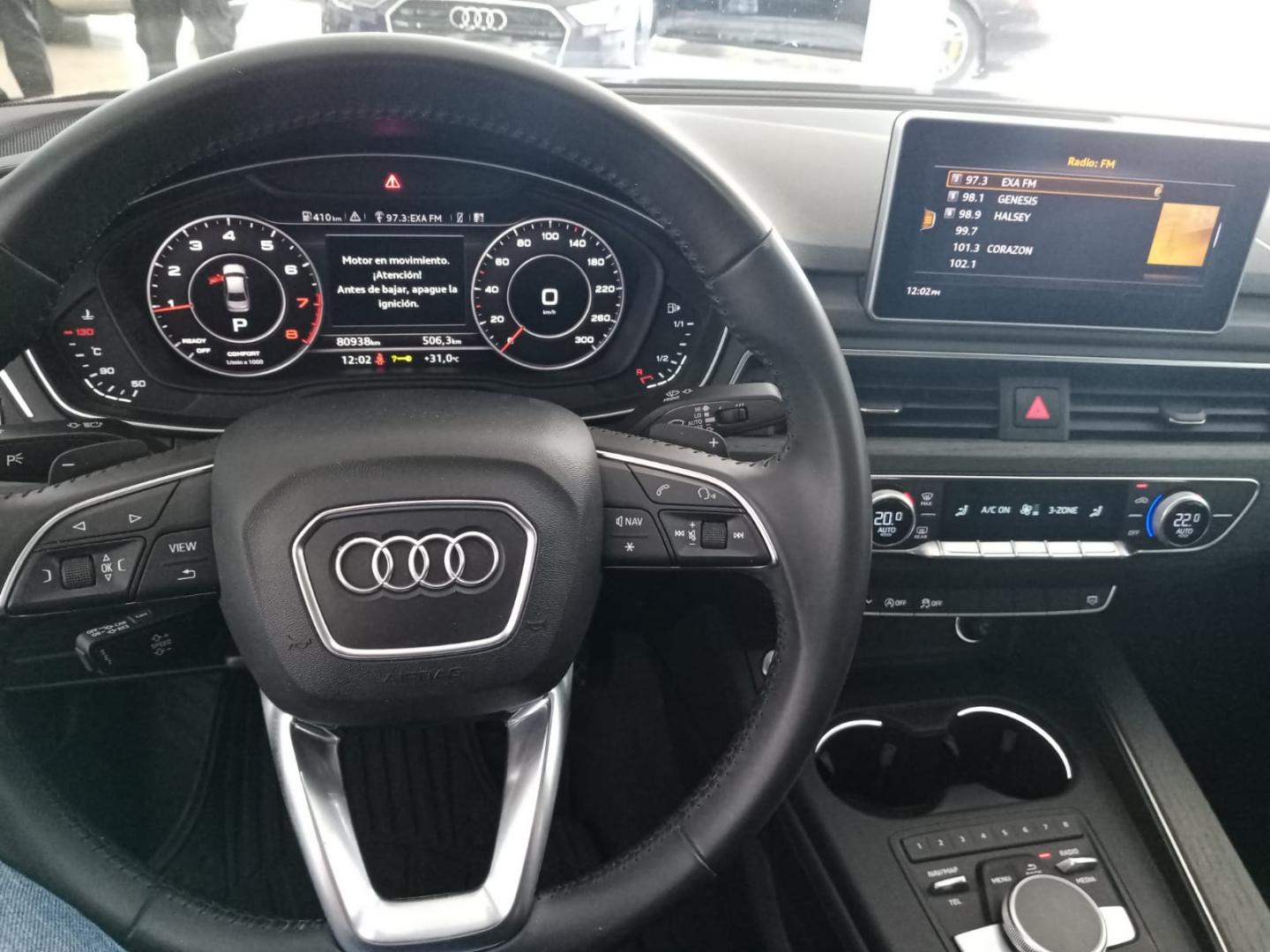 Audi A4 Sedán
