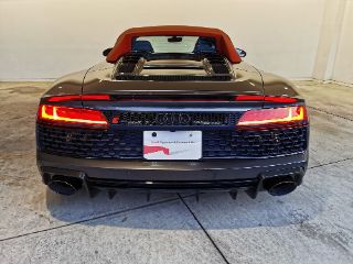 Audi R8 Spyder V10 performance quattro