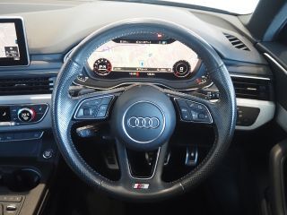 Audi A4 Sedan