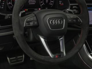 Audi RS Q8 SUV performance