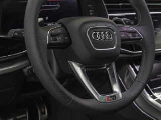 Audi RS Q8 SUV