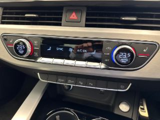 Audi A4 Sedan