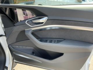 Audi e-tron S