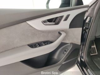 Audi SQ8 SUV