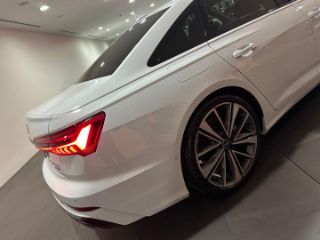 Audi A6 Sedan