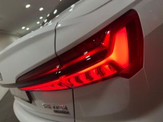 Audi A6 Sedan