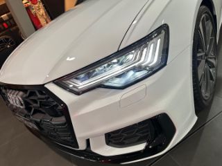 Audi A6 Sedan