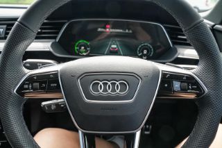 Audi SQ8 e-tron