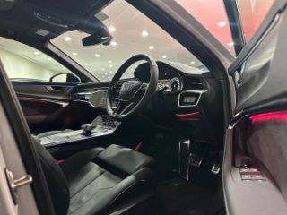 Audi A6 Sedan