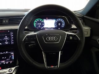 Audi Q8 Sportback e-tron