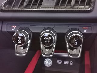 Audi R8 Spyder V10 performance quattro