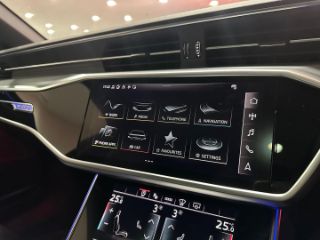 Audi A6 Sedan