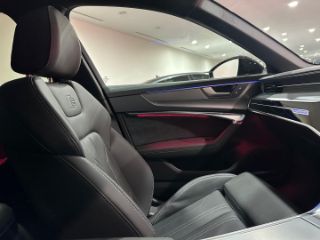 Audi A6 Sedan
