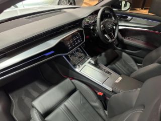 Audi A6 Sedan