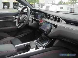 Audi Q8 Sportback e-tron