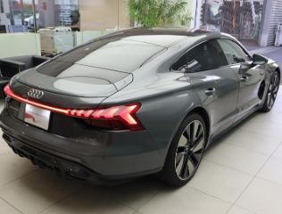 Audi e-tron GT quattro