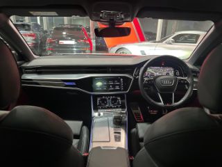 Audi A6 Sedan