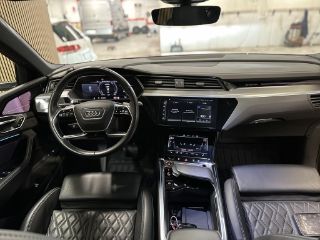 Audi e-tron S