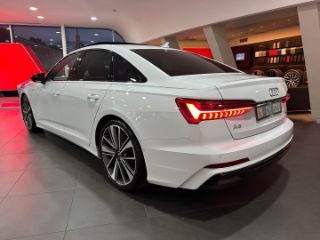 Audi A6 Sedan