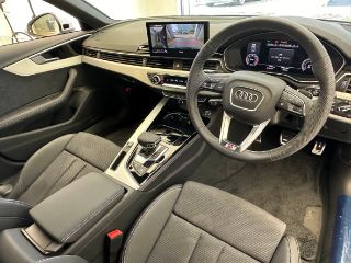 Audi A4 Sedan