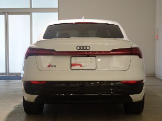 Audi Q8 Sportback e-tron