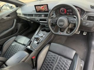 Audi RS 4 Avant
