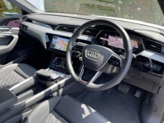 Audi e-tron S