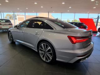 Audi A6 Sedan