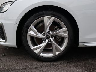 Audi A4 Sedan