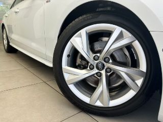 Audi A4 Sedan