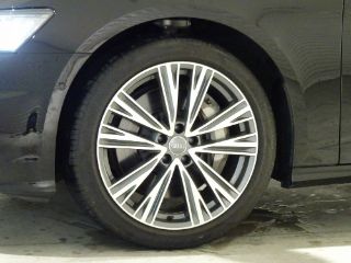 Audi A6 Sedan