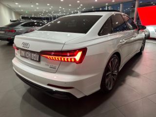 Audi A6 Sedan