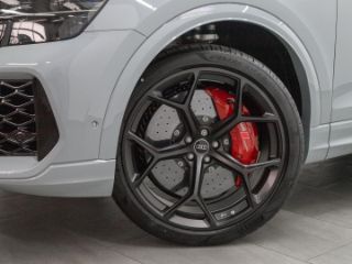 Audi RS Q8 SUV performance