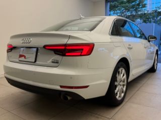 Audi A4 Sedan