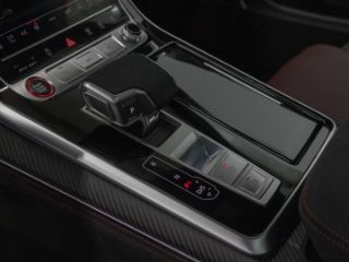 Audi RS Q8 SUV performance