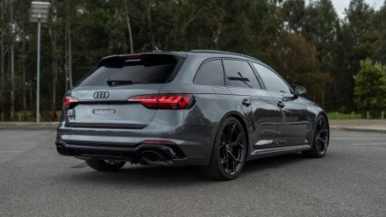 Audi RS 4 Avant